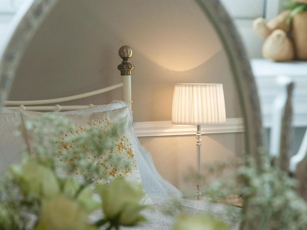 Poole Farm Bed & Breakfast Launceston Room photo